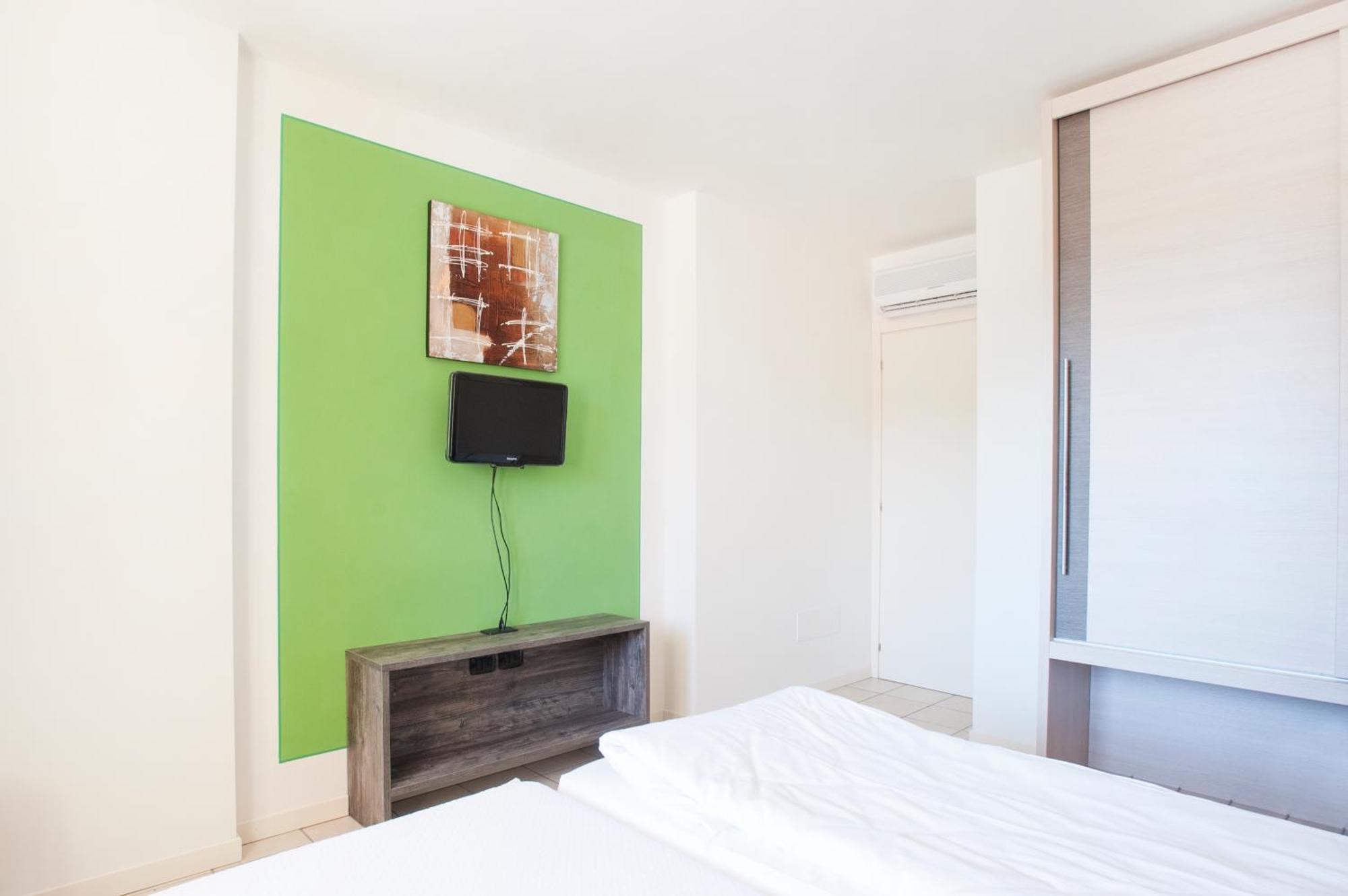 Residence Maroadi Torbole Sul Garda Eksteriør billede