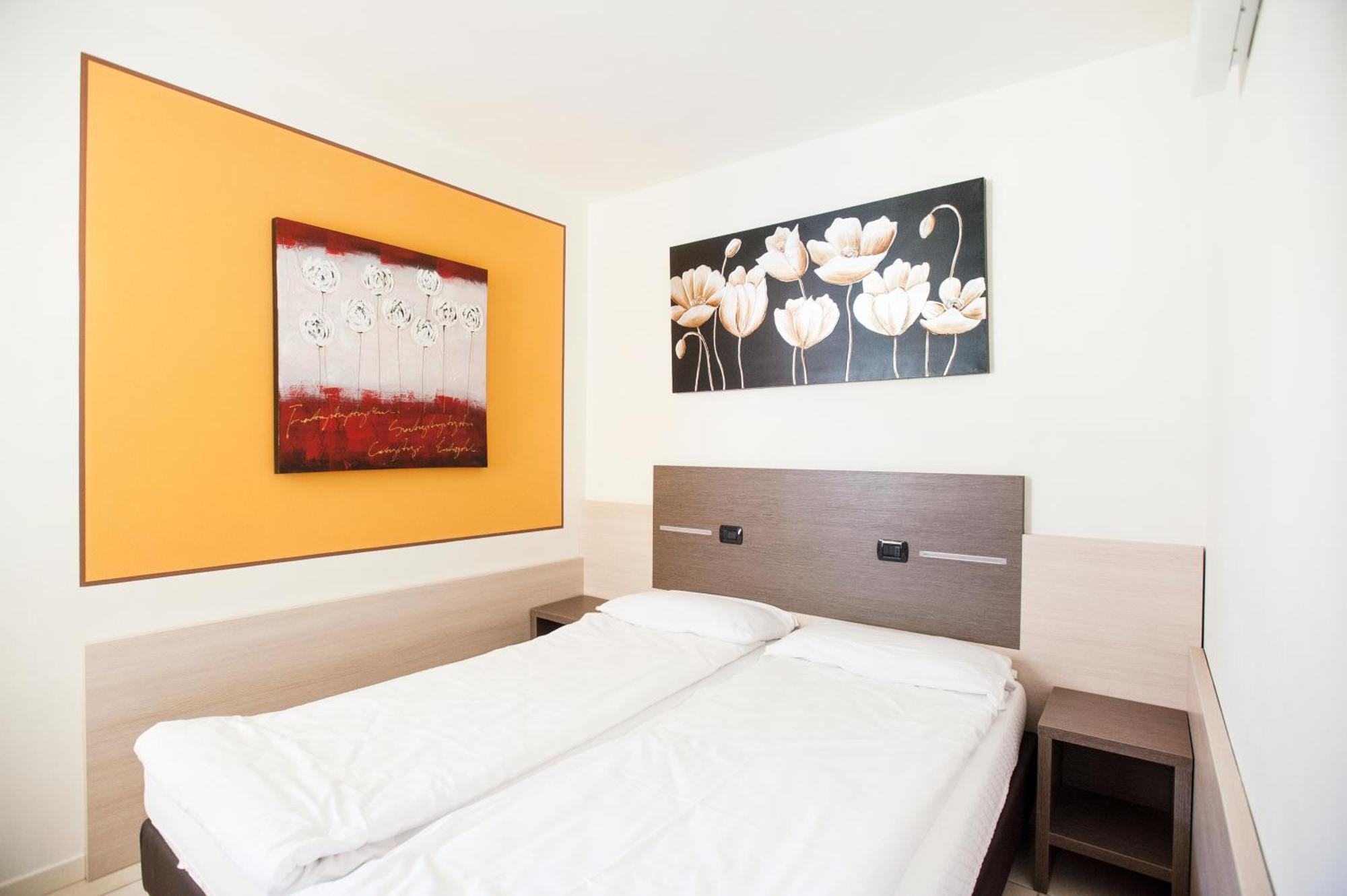 Residence Maroadi Torbole Sul Garda Eksteriør billede