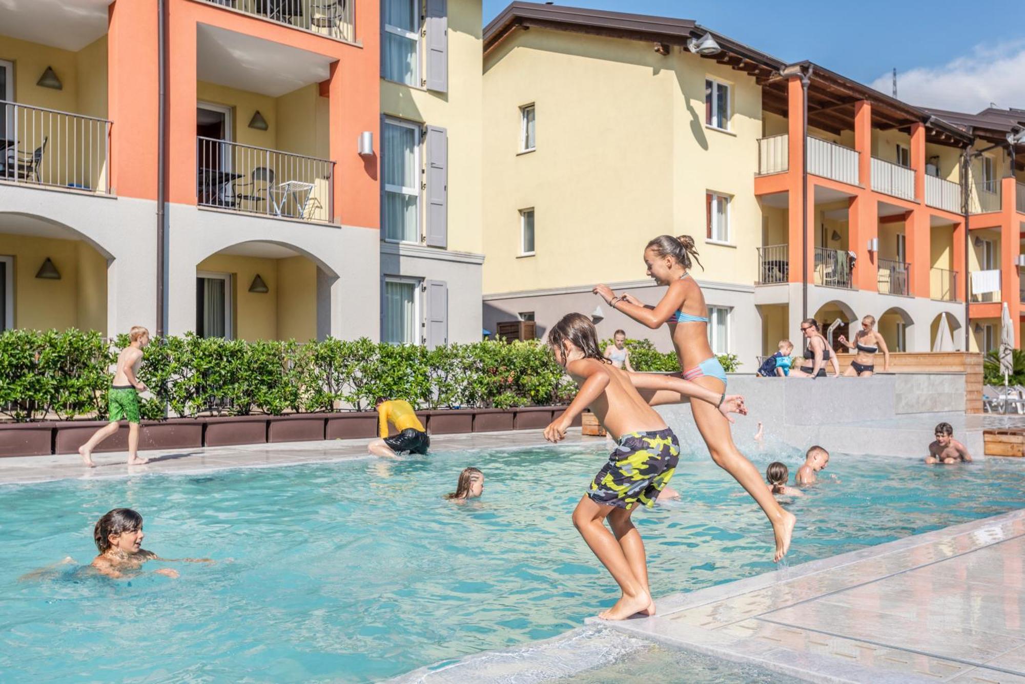 Residence Maroadi Torbole Sul Garda Eksteriør billede