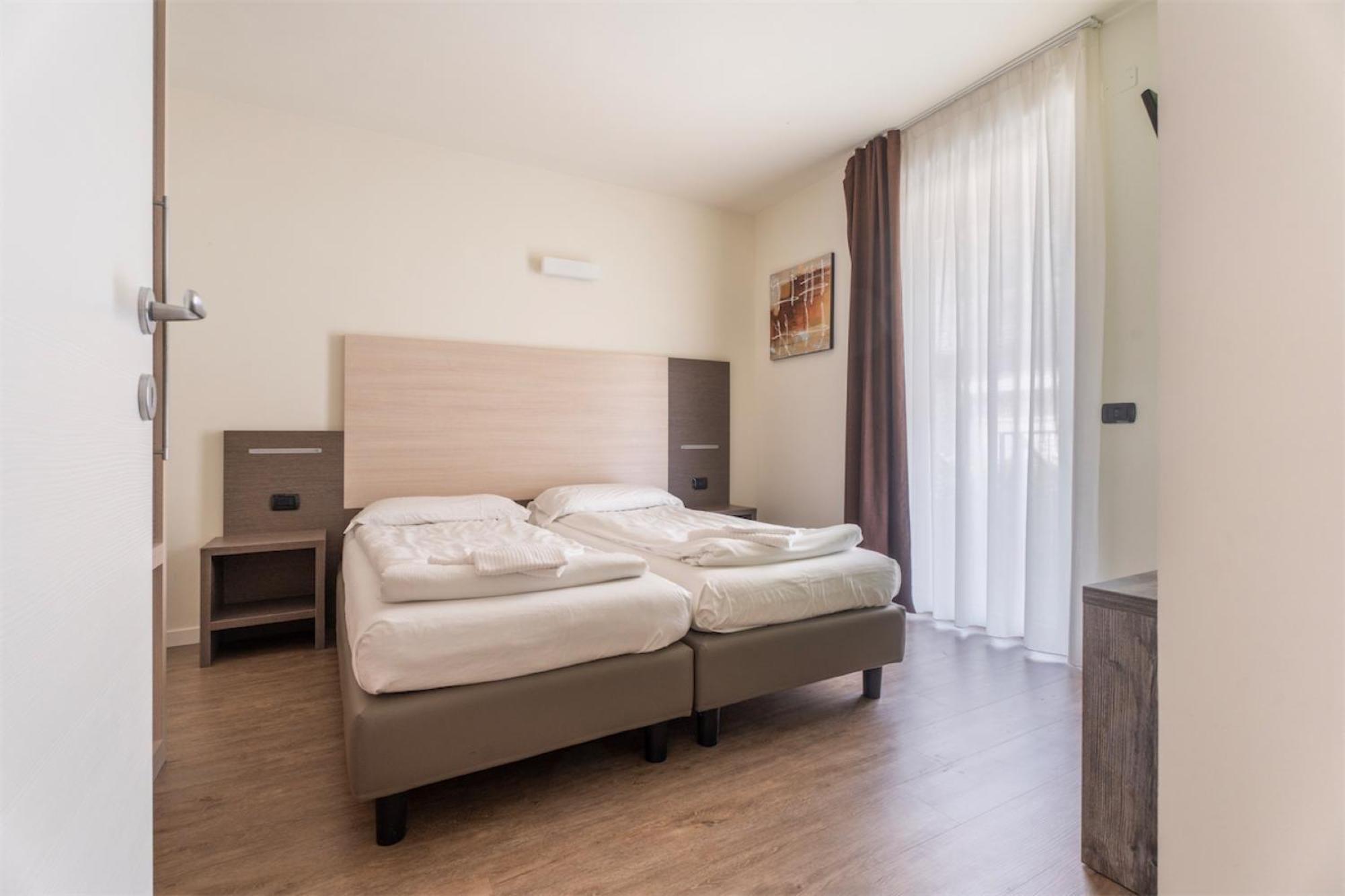 Residence Maroadi Torbole Sul Garda Eksteriør billede